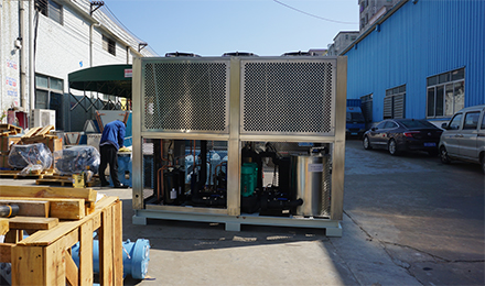 首次安裝冷水機(jī)需要注意什么？安裝工業(yè)冷水機(jī)注意事項(xiàng)有哪些？